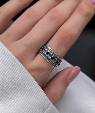 INELE FĂRĂ PIETRE - Muș