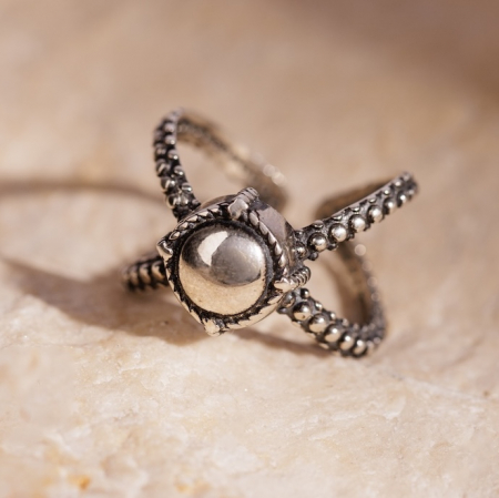 INELE FĂRĂ PIETRE - Yerevak