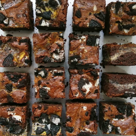 Prajituri Hedonice - Oreo Cheesecake Brownie