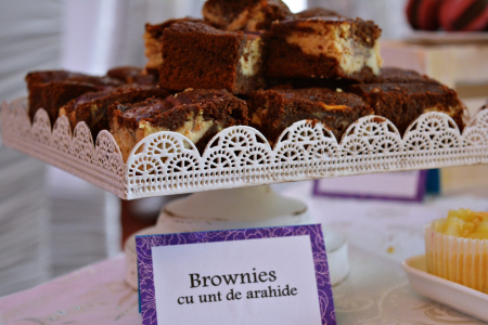 Prajituri Candy Bar - Brownies cu unt de arahide pentru candy bar evenimente