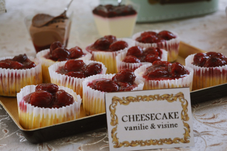 Prajituri Candy Bar - Mini Cheesecake Vanilie&Visine