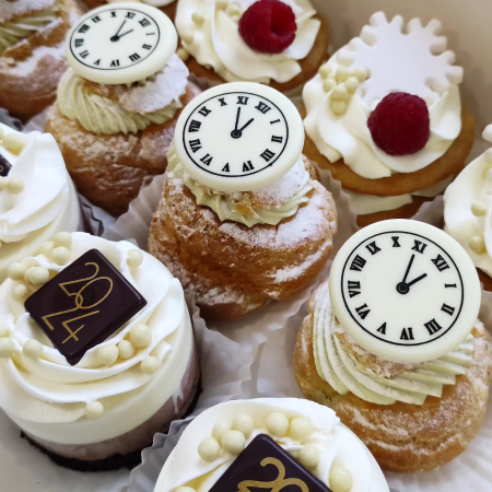 Revelion - Cutie Mix Prajituri Revelion 2023 | Hedonic Sweets