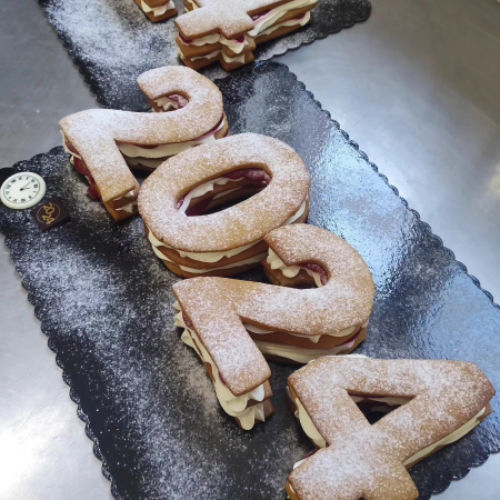 Revelion - Tort An 2024 Revelion | Hedonic Sweets