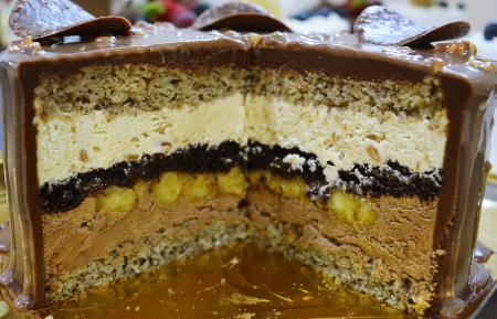 Sortimente torturi - Tort Banana Crunch