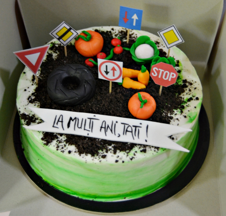 Torturi personalizate - Tort Personalizat | Hedonic Sweets