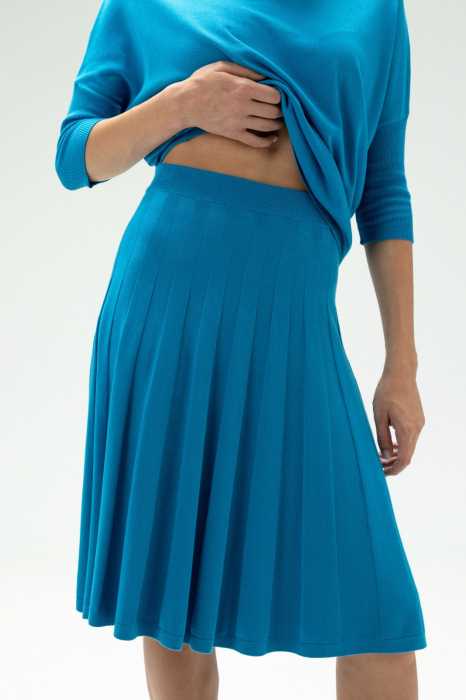 COMPLEU VASCOZA TRICOTAT BLUZA DAMA SI FUSTA EVAZATA CU PLIURI 151F365 [7]