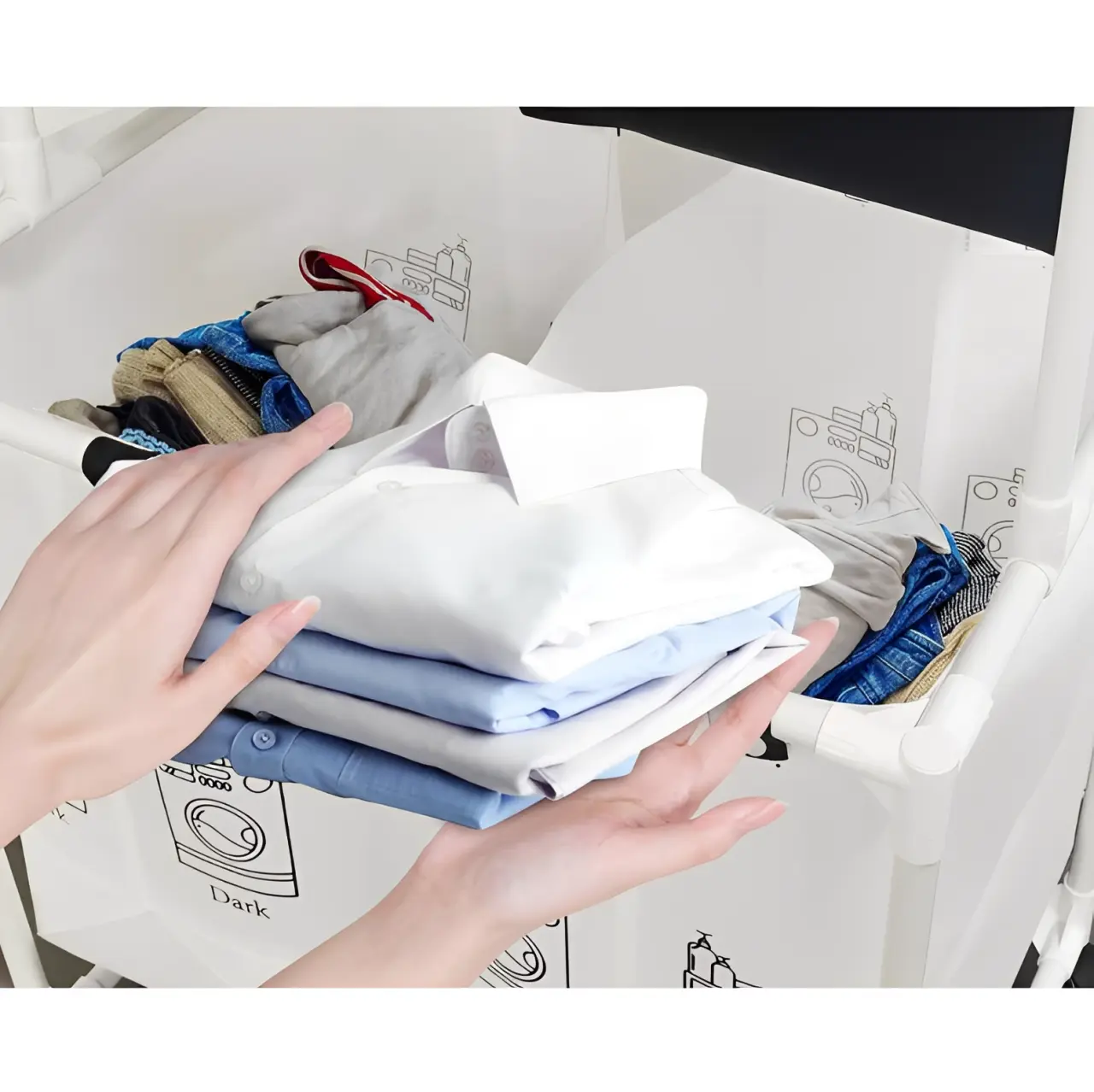 Cos pentru rufe compartimentat, 4 compartimente, haine albe, haine negre, lenjerie intima si sosete, saci detasabili, cu roti, Alb/Negru, 55 x 39 x 95 cm [2]