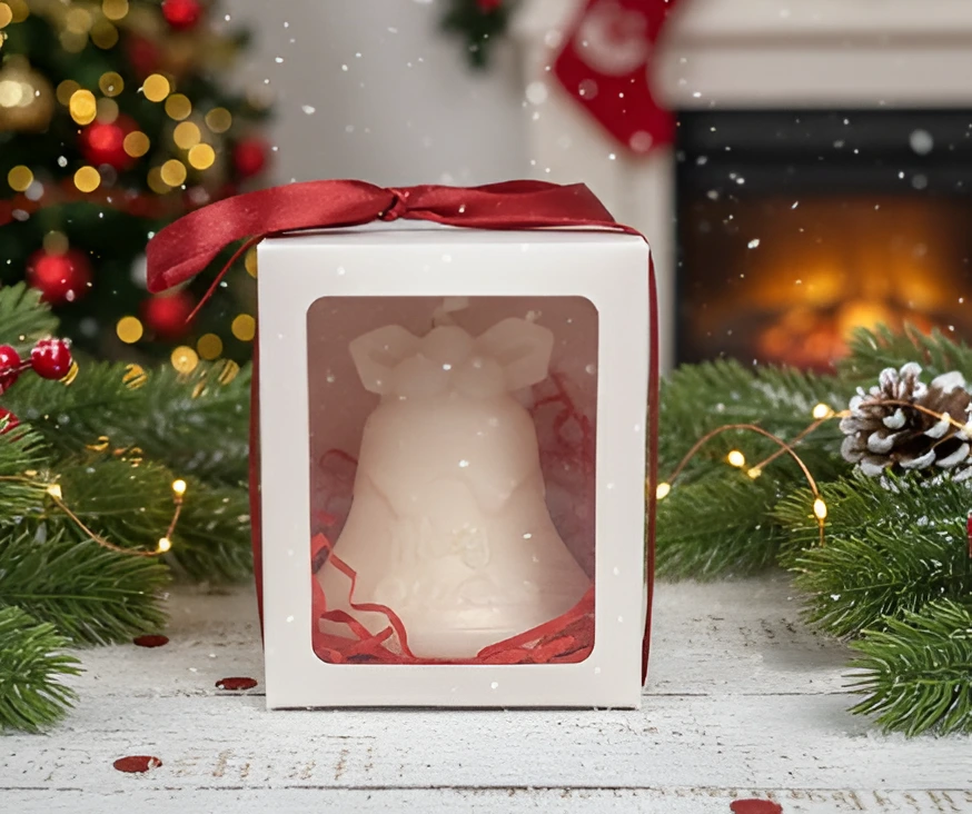 Lumanari parfumate si figurine ceramica - Lumanare parfumata Clopotel, HANDMADE, ceara naturala din soia, fitil din bumbac, 7.5 cm