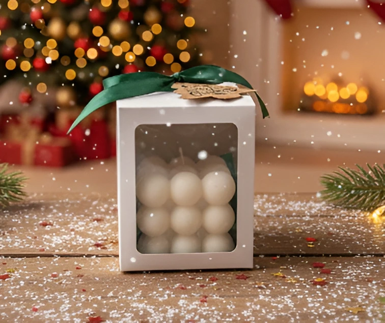 Lumanari parfumate si figurine ceramica - Lumanare parfumata Cub, HANDMADE, ceara naturala din soia, fitil din bumbac, 7.5 cm