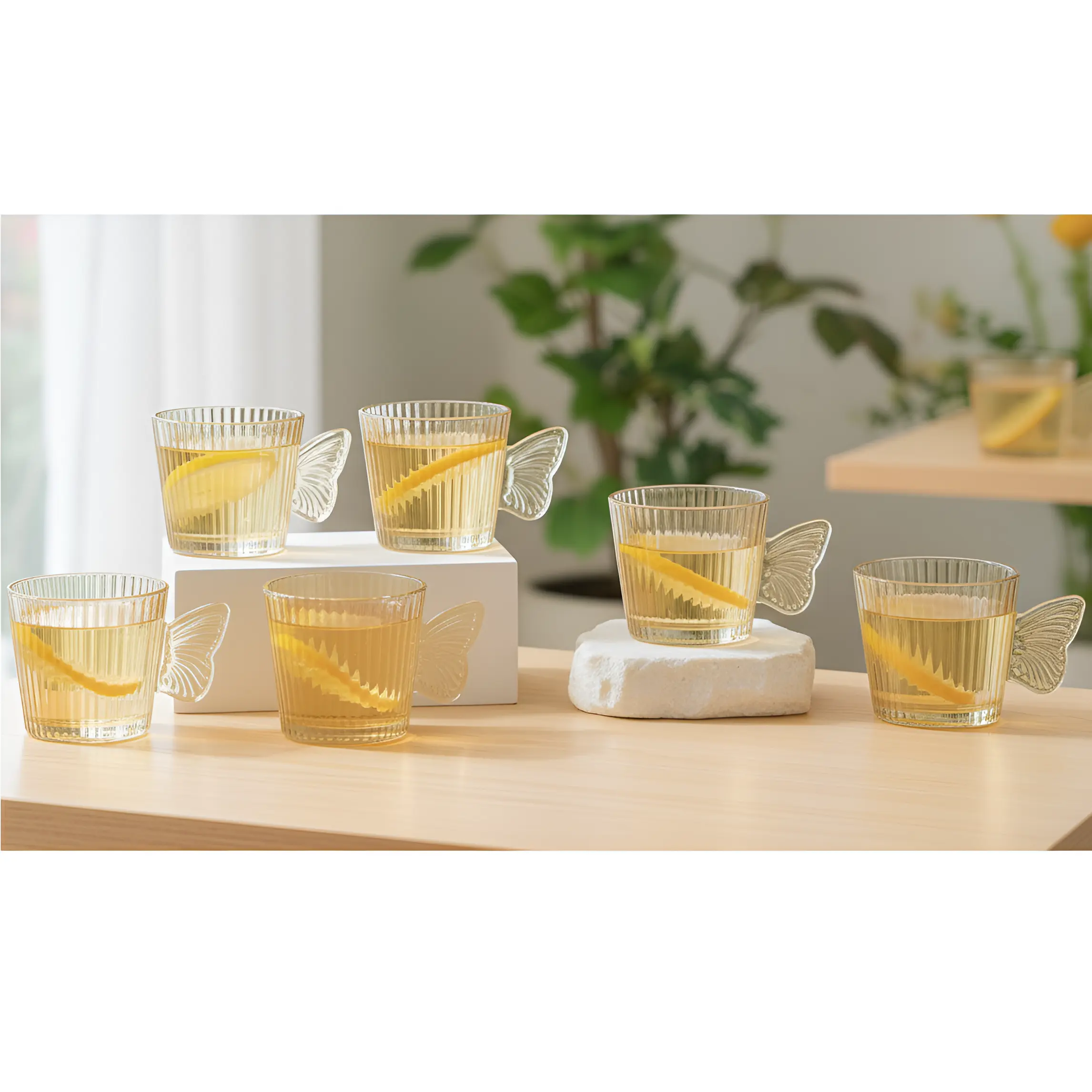 Cani - Set 6 cani, din sticla, model in relief, maner in forma de fluture, Transparent, 120 ml