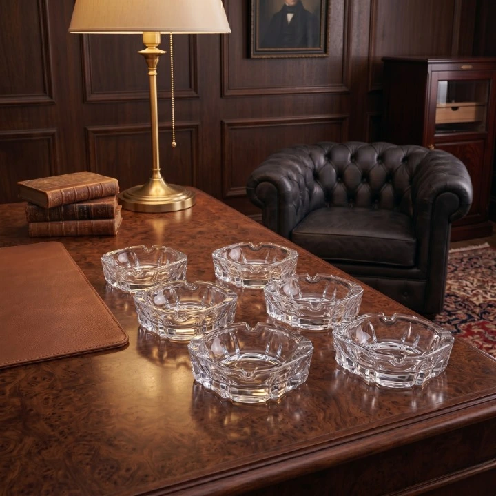 Scrumiere - Set 6 scrumiere patrate, din sticla, cu 4 suporturi pentru tigara, elegante, Transparent