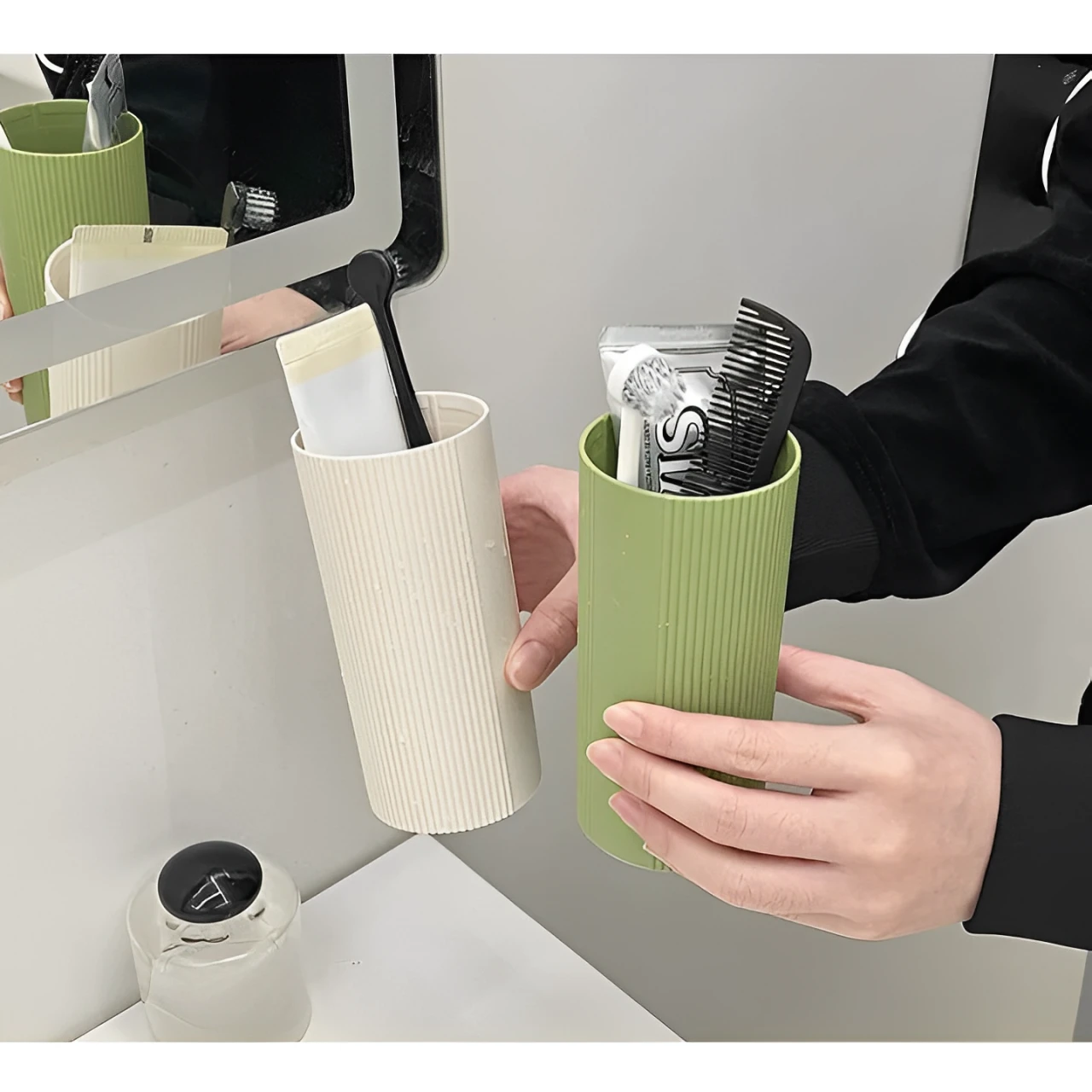 Set recipiente din plastic cu capac pentru periuta de dinti, Alb/Verde, 6 x 20 cm, 2 buc [4]