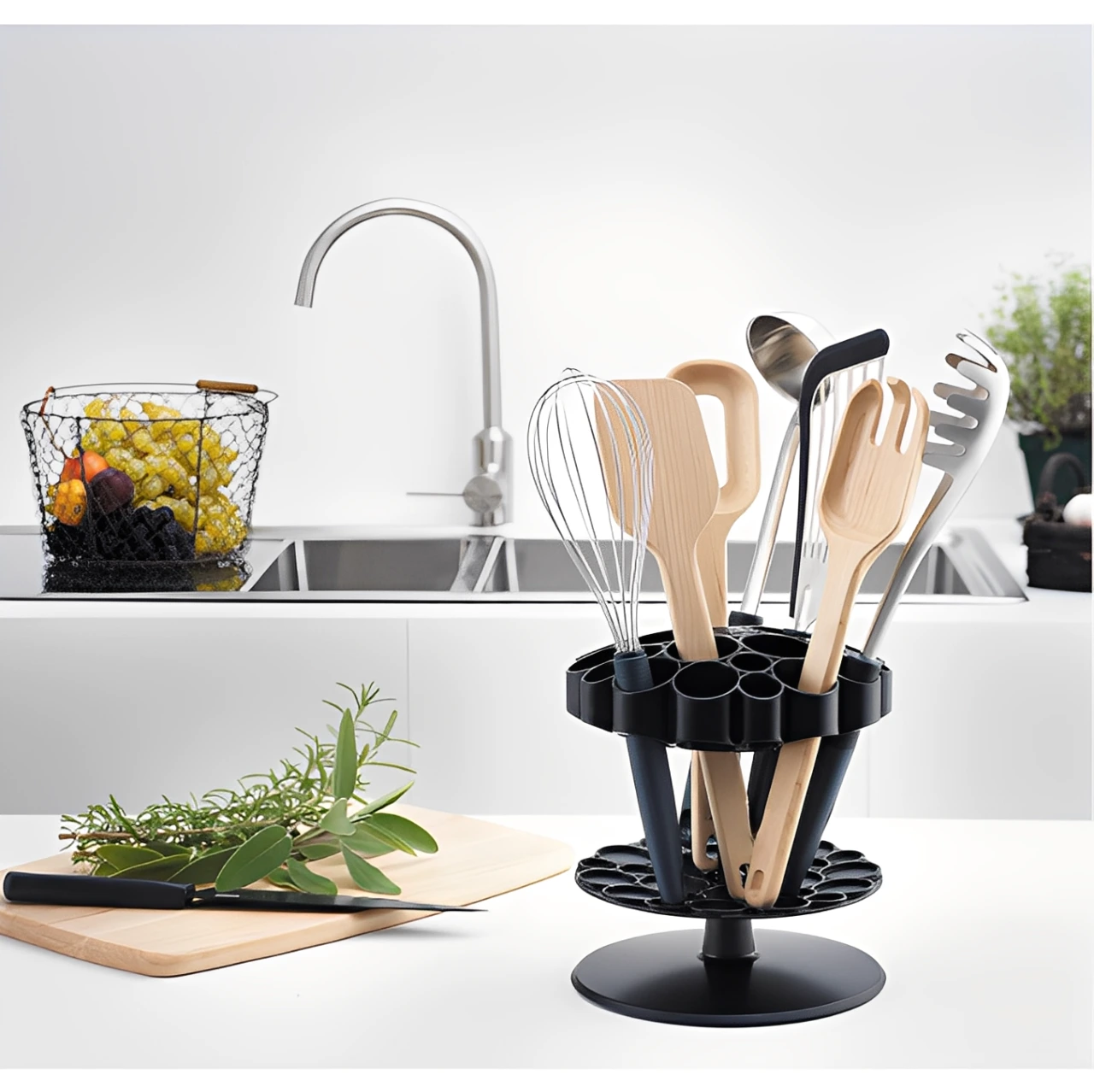 Organizare - Suport pentru ustensile rotativ, vertical, compartimentat, din plastic, organizator bucatarie, Negru, 21 cm inaltime