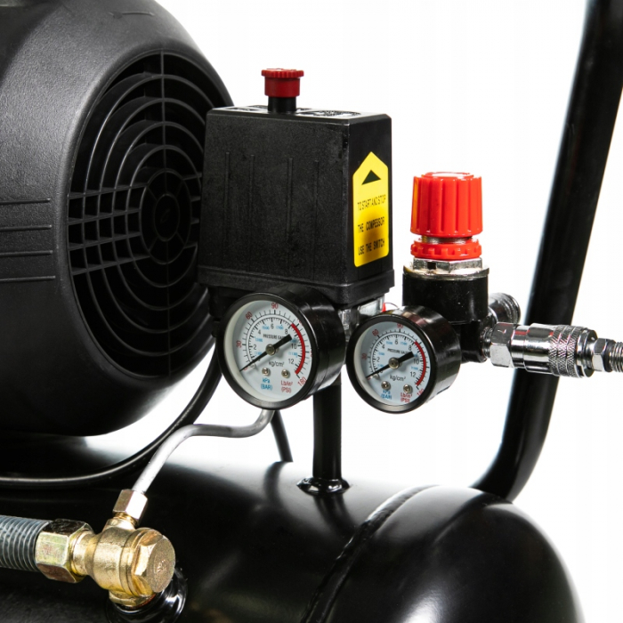 Compresor aer 2 cilindri 50L 4 CP 530L min 8bar (12858) [2]
