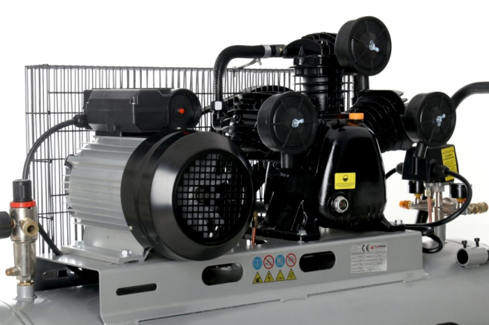 Compresor aer comprimat 150L 230V 5.6CP 650L min 3 cilindri + regulator dezumidificator (TA325B) [10]