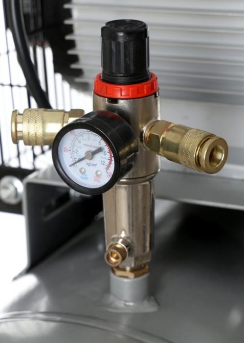 Compresor aer comprimat 200L 230V 5.6CP 650L min 3 cilindri + regulator dezumidificator (TA326B) [6]
