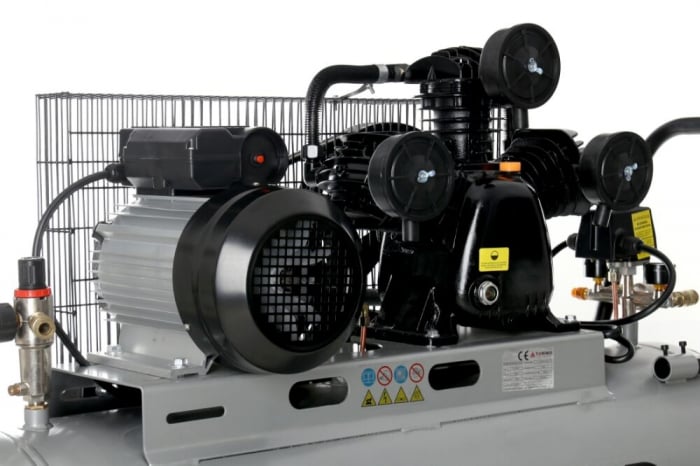 Compresor aer comprimat 200L 230V 5.6CP 650L min 3 cilindri + regulator dezumidificator (TA326B) [4]