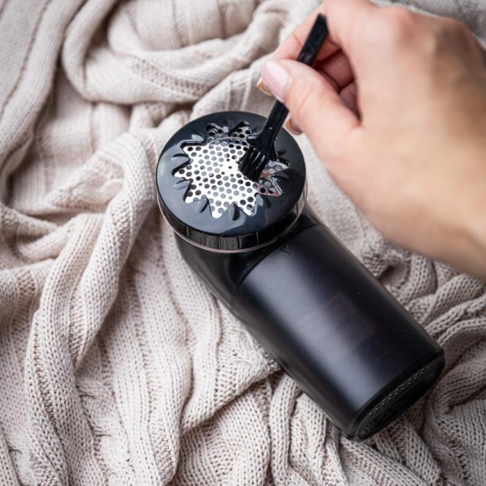 Indepartator de scame reincarcabil negru cu auriu (KB-7801) [17]