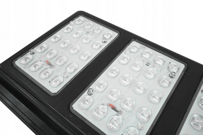 Lampa LED solara exterior 800W cu senzor telecomanda baterie 6Ah + suport (B5803) [3]