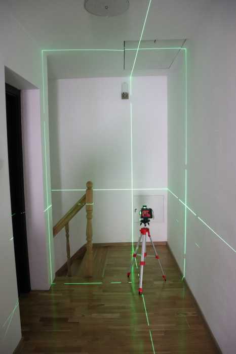 Nivela laser 360grade rotativ incrucisat 40m cu trepied si carcasa uz exterior (TL2) [8]