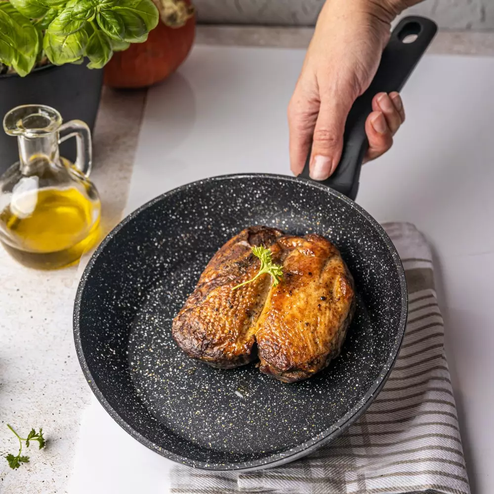 Tigaie aluminiu cu invelis marmura neagra 20 cm (KB-7663) [6]