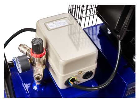 Compresor cu ulei 300L, 3 pistoane, 9.6 kW, 1460 l/min, 9 bar, 400V, transmisie curea (KD4057) [5]