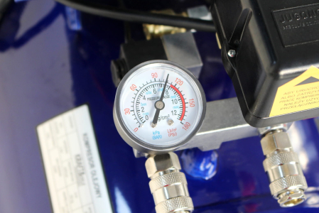 Compresor fara ulei 100L 6000W 660L/min 8 bar (KD4094) [7]