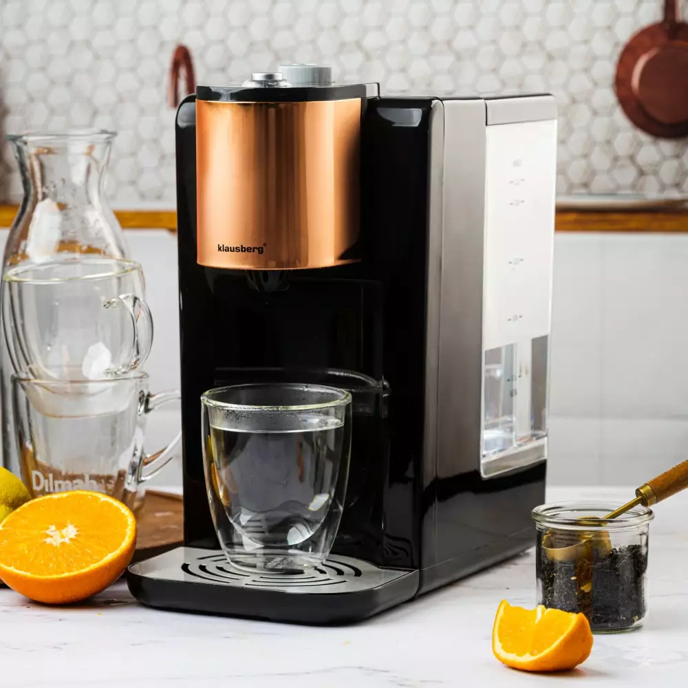 Dozator pentru apă calda, dozator cu fierbător, capacitate rezervor 2,2 litri, 2600 W, control al temperaturii 45-100°C, negru-auriu [0]