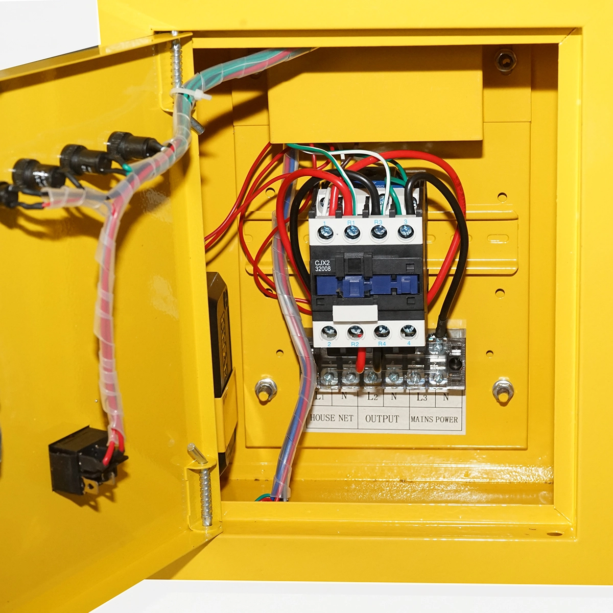 Generator electric cu ATS 7kW/220V, motor pe benzina 18CP, pornire electrica/manuala Breckner Germany DISTW22 (BK76318) [4]