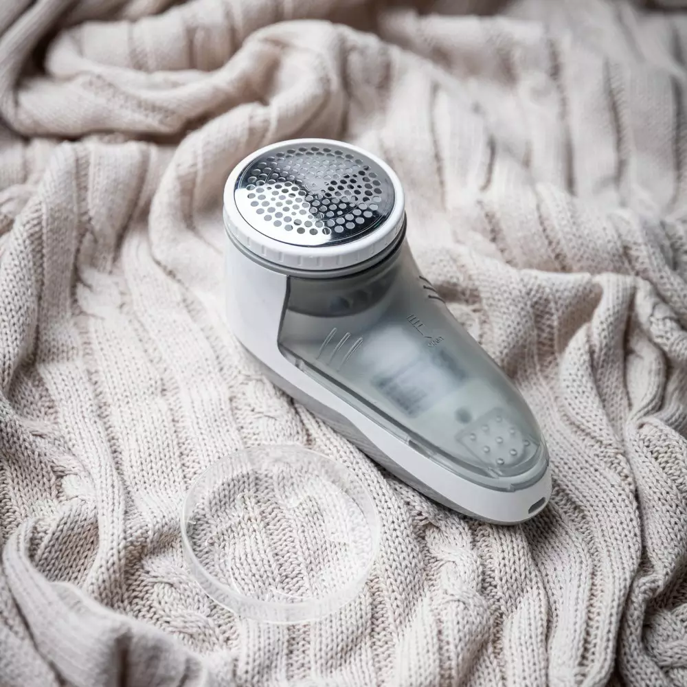 Indepartator de scame reincarcabil alb si gri (KB-7804) [4]