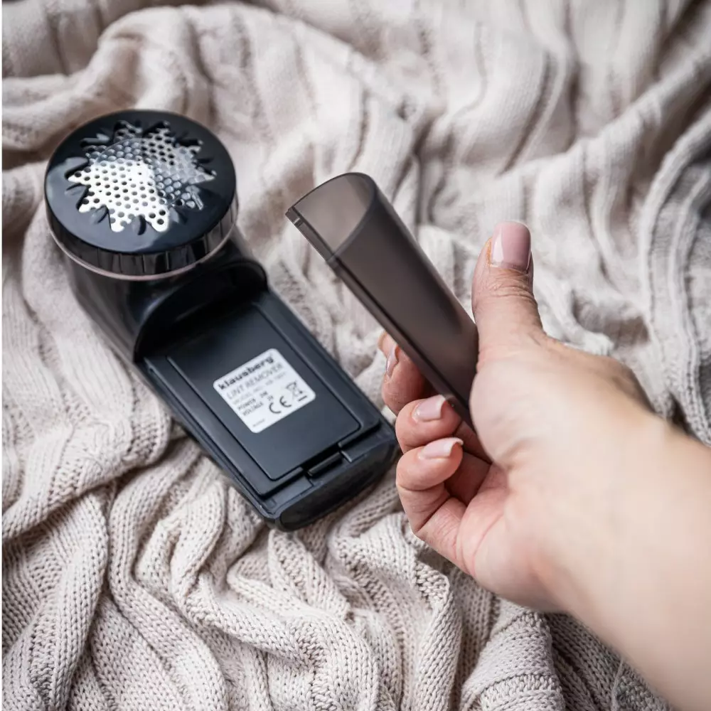 Indepartator de scame reincarcabil negru cu auriu (KB-7801) [7]