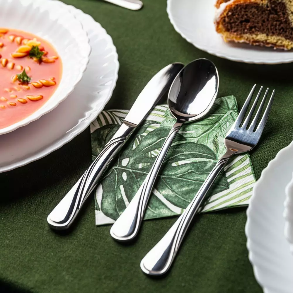 Set 18 farfurii portelan alb pentru 6 persoane, intinse, desert si adanci (KH-1875) [18]