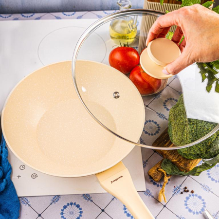 Tigaie wok 28 cm 3.9L cu capac sticla si coating marmura antiaderent culoare crem (KB-7991) [4]