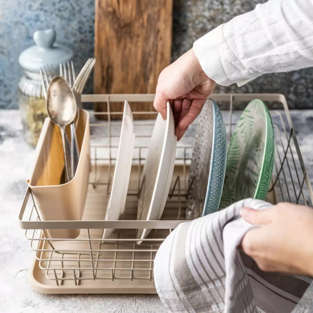 Uscator vase din metal si plastic cu tava si suport tacamuri bej (KH-1838) [5]