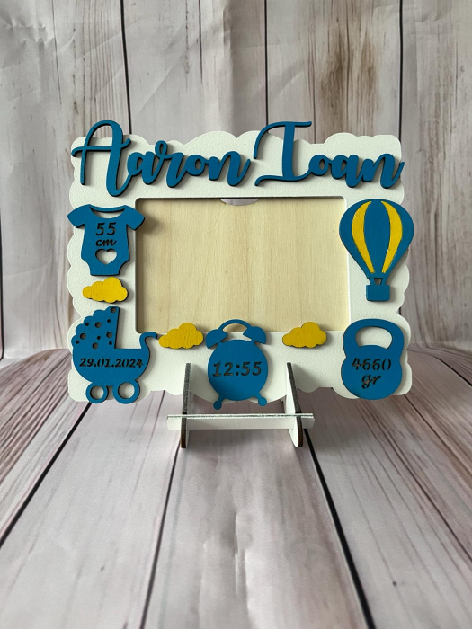 Ramă foto personalizată cu date de la naştere (balon) [1]