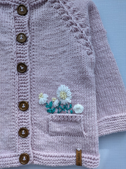 Cardigan tricotat manual din lână merino [5]