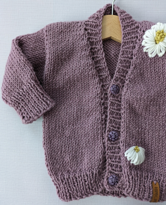 Cardigan tricotat manual din lână merinos [1]