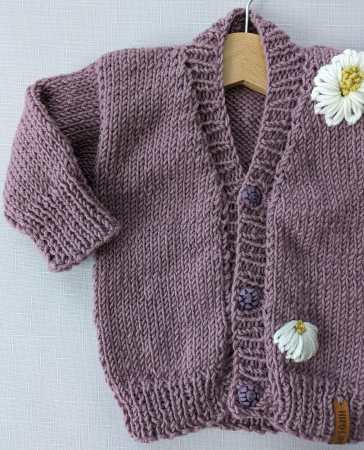 Îmbrăcăminte - Cardigan tricotat manual din lână merinos