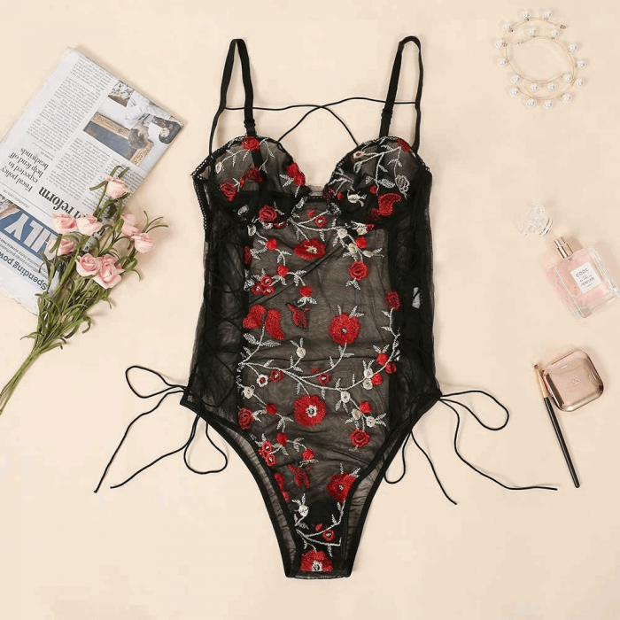 Lenjerie sexy tip body, decolteu v adanc din dantela KOEMCY, marime M [6]