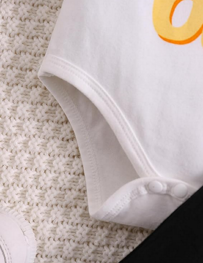 Set aniversar 1 an, body alb maneca scurta cu papion, pantaloni scurti negri si bretele, Wild One [5]
