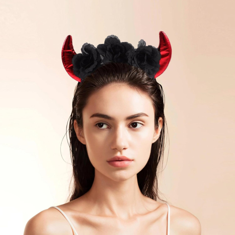 Costume Carnaval - bentita-coarne-diavol-rosii-trandafiri-negri-gothic