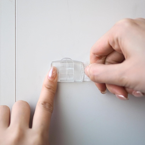 Set clipsuri transparente cu benzi adezive pentru cabluri si lumini fara urme pe perete [5]