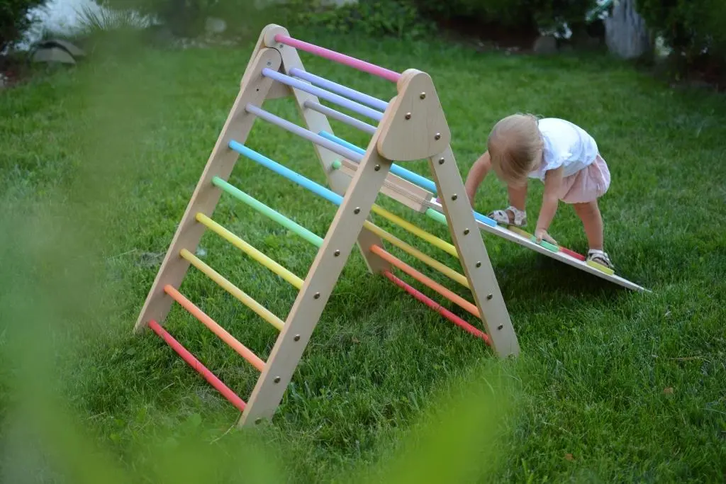 Triunghi pikler cu rampa de catarare din lemn, multicolor, Montessori [4]