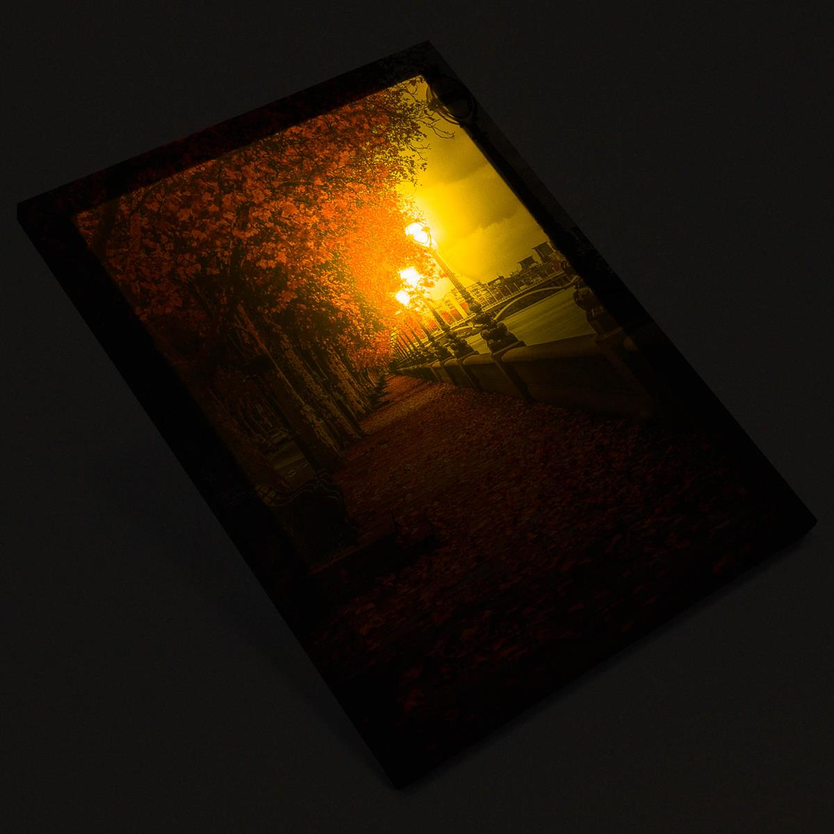 Tablou iluminat 3 leduri cu timer - 30x40cm - print digital pe canvas - Promenada [3]
