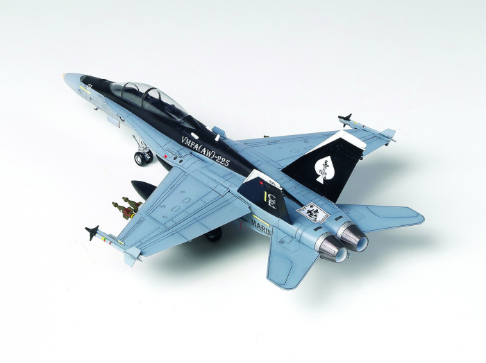 Academy 12422 - 1:72 F/A 18D HORNET "US MARINES" [3]