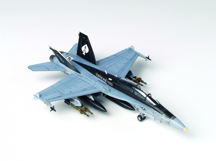 Academy 12422 - 1:72 F/A 18D HORNET "US MARINES" [2]