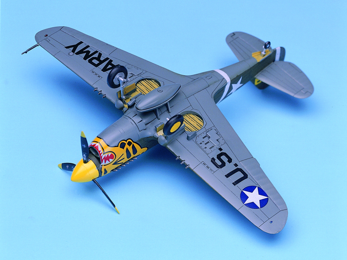 Academy 12468 - 1:72 P-40E [3]