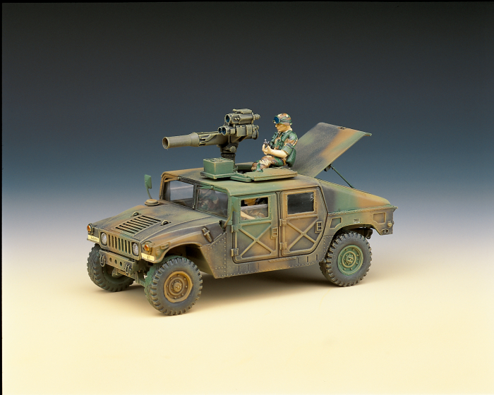 Academy 13250 - 1:35 M-966 HUMMER WITH TOW [2]
