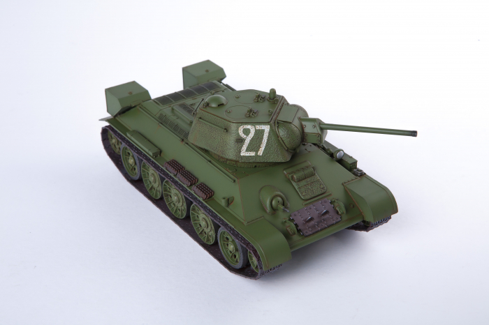 Academy 13505 - 1:35 USSR T-34/76 "No.183 Factory Production" [5]