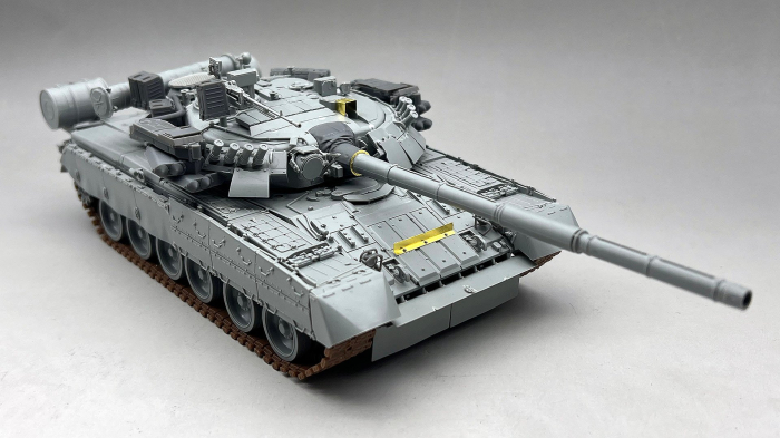 Amusing Hobby 35A068 - 1:35 T-80U M-2 [2]